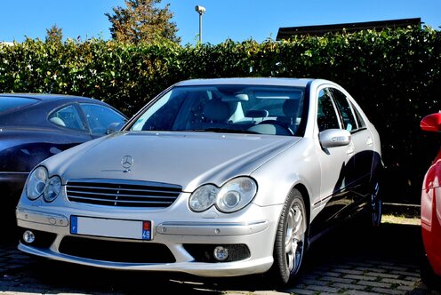 W203